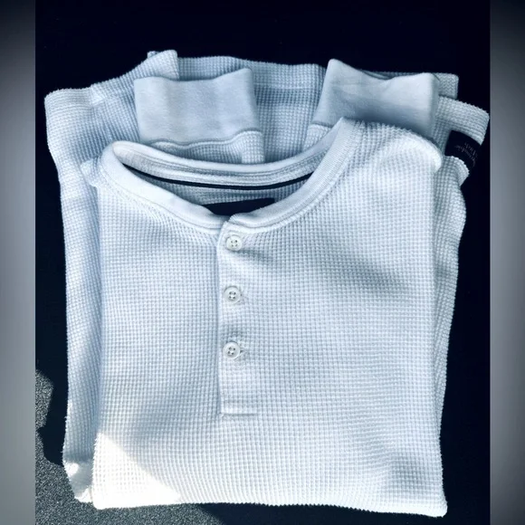 Men’s Abercrombie & Fitch Waffle Knit Henley Size XL - Picture 2 of 2